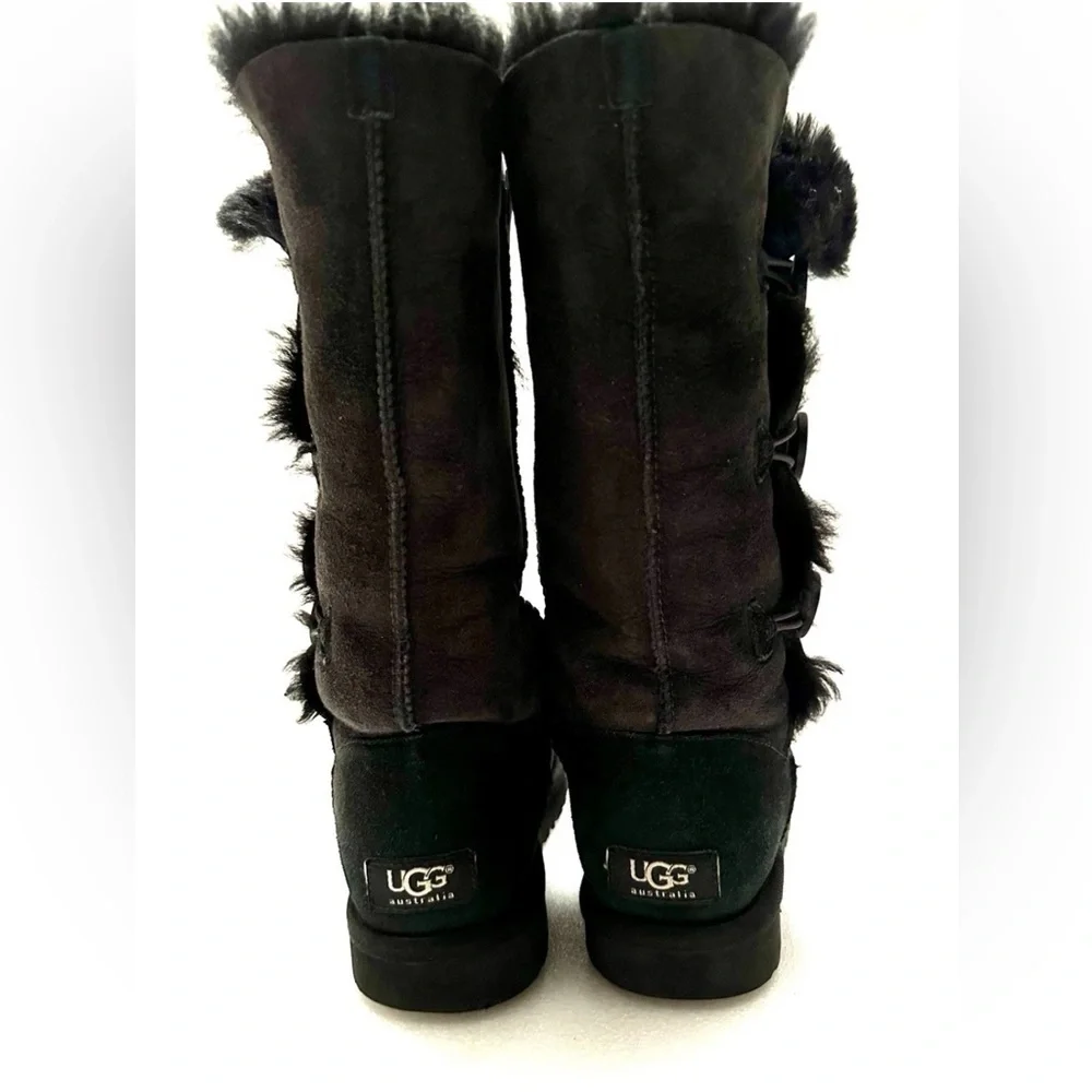 UGG Boots Women SIZE 7 Bailey Button Triplet II Shearling Black Leather CLEAN!!